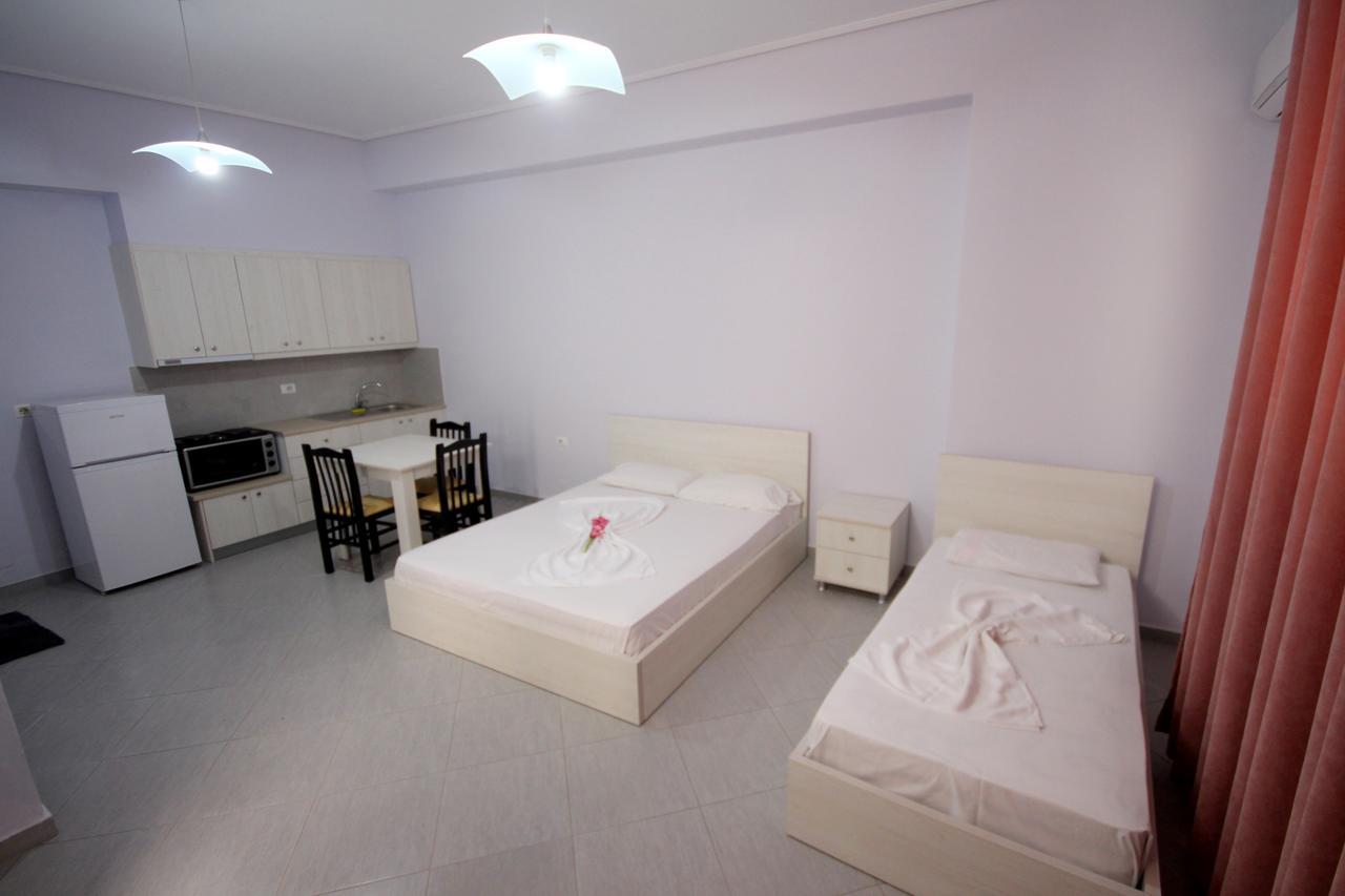 Ideal Holiday Apartments Саранда Экстерьер фото